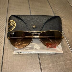 Ray-Ban Gold Aviator Sunglasses